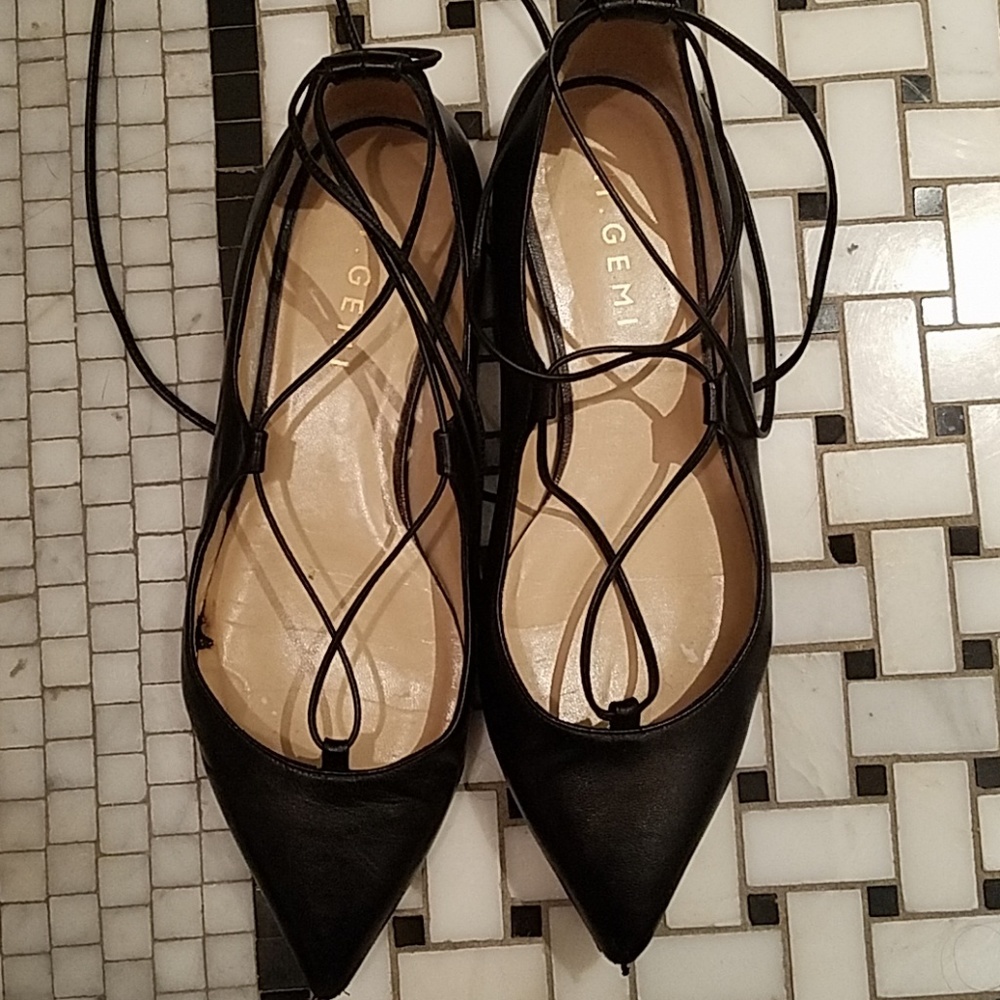 M.Gemi 'the Brezza' lace up leather flats
